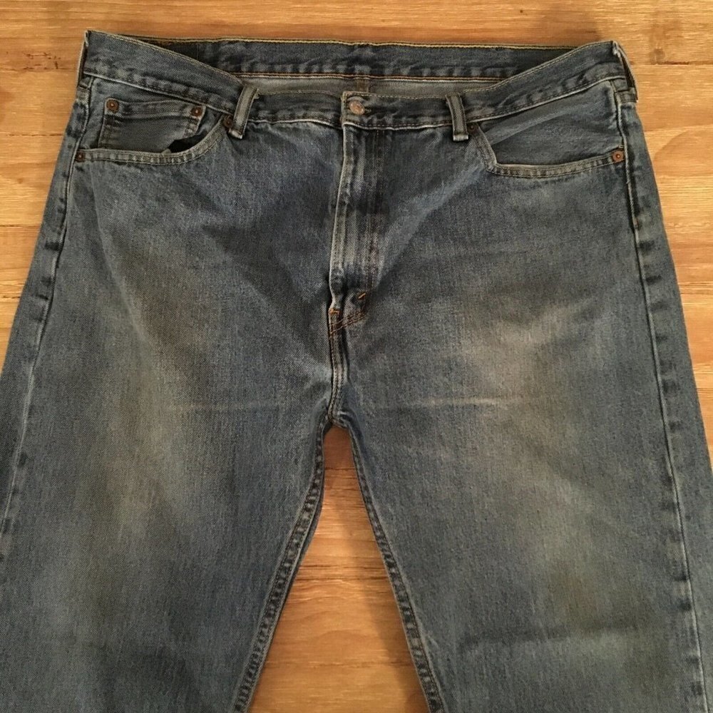 Levi's 505 Jeans Regular Fit Straight Leg Denim Size Tag 42 x 30 actual 41 x 28